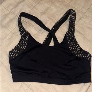 Women’s Alo sports bra